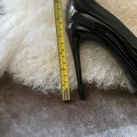 NEW FENDI PATENT HEELS - Picture 6 of 6